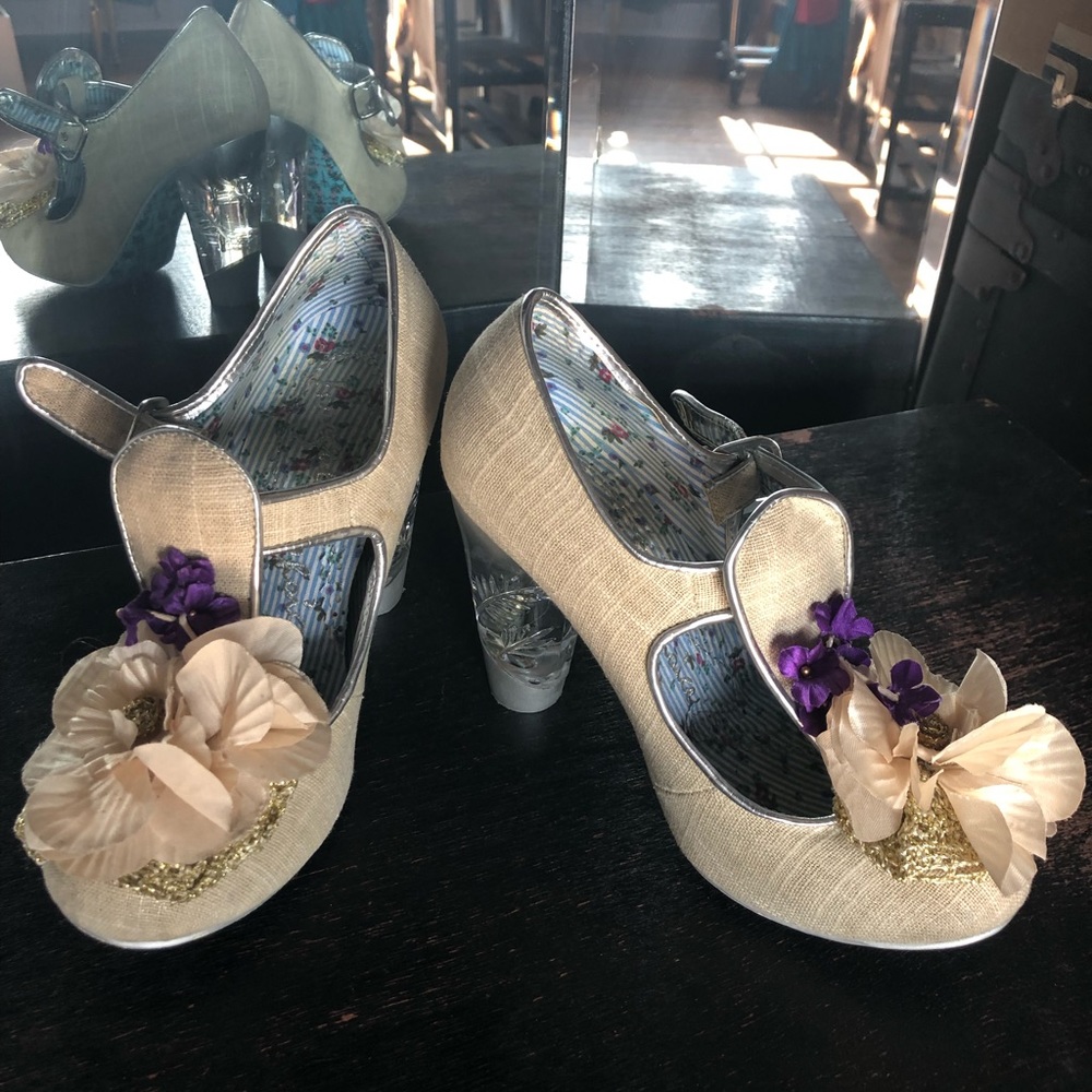 Boutique fashion heel Size 6.5